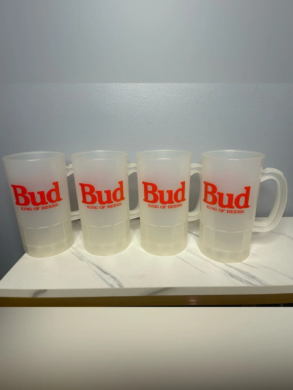 Budweiser Vintage Frosted Plastic Beer Mugs Set of 4 Bud King of Beers USA